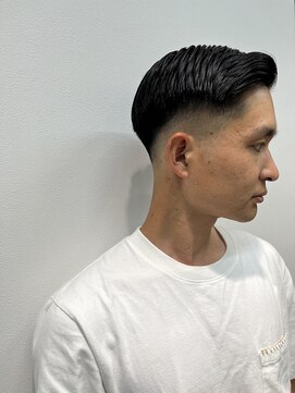 ヘアーラボ ハチ(HAIR LABO HACHI) フェード バーバー サイドパート