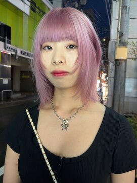 ユーリ(JUURI) ペールピンク/レイヤーカット/顔まわりカット