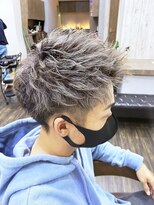 メンズ レオ 南森町店(men's LEO)&nbsp;シルバーアッシュ×刈り上げアップバングマッシュ