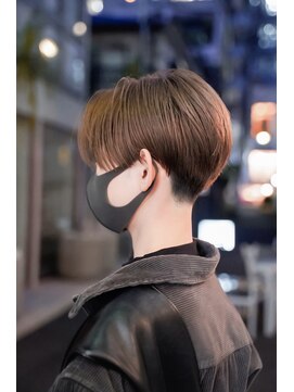 シャロン(SHARON) 【SHARON】ハイトーンアッシュベージュ刈り上げハンサムショート