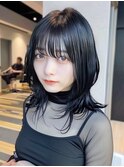 ウェーブパーマ外はねボブホワイトブロンド