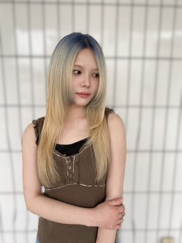 アチェロプラス 幸手店(acero+)の写真/艶感たっぷりトレンドカラーで周りと差がつくスタイルに♪インナーカラーやグラデーションもお任せ下さい☆