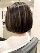 表参道白髪ぼかし上品ショートボブアッシュベージュ30代40代