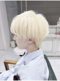 ホワイトブロンドカラー/ブリーチダブルカラー/ ウルフカット