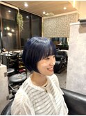 ネイビー　ブリーチカラー　ボブ　ショートボブ