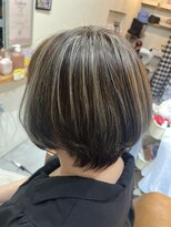 ララ(Lala)&nbsp;ショートボブ×ハイライト