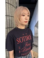 ダブ アオヤマ(DaB AOYAMA)&nbsp;ブリーチカラーケアブリーチハイトーンレイヤーカットー巻髪