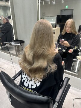 スイ 松戸(SUI) 王道ミルクティーベージュ♪ 【松戸/ブリーチ】