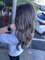 クワリ バレイヤージュカラー