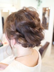 【結婚式・二次会】編み込みヘアアレンジ