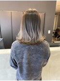 春の一押しカラー×抜け感ベージュ