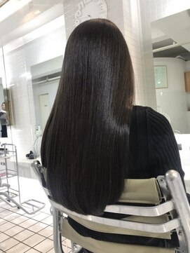 ウィル ボッサ 御茶ノ水 神保町(WILL bossa) 艶髪ストレート