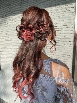 ドーズヘアー(DOUZE HAIR) 花アレンジハーフアップ