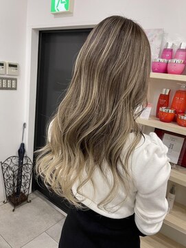 ジゼル(gisele) (稲毛)ソンブレバレイヤージュ