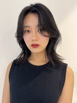 シーン(SCENE)&nbsp;くびれミディ　顔周りレイヤー　黒髪【天神/今泉】