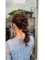 ビーワールド(B WORLD)&nbsp;編み下ろしポニーテール 【藤枝/藤枝駅】