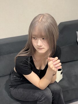 ローレン(Lolen.) ミルクティーグレージュ×レイヤーカット【野上翔平】