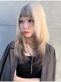 ハイトーンカラー ウルフレイヤー レイヤーカット ブリーチ 20代