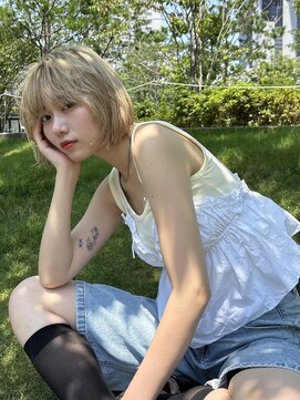 エイチ ウルフカット 大阪梅田(811) レイヤーカットバレイヤージュオリーブグレージュハッシュカット