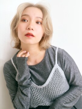 ビィシャイン 小野店 ホワイトベージュボブ