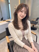 ウト(Uto)&nbsp;レイヤーカット/アッシュベージュ/韓国風/髪質改善/烏丸四条