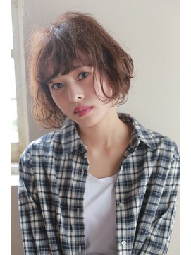 シシ(SiSi) ショートボブ×ニュアンスカール