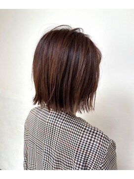 トップヘアー スパアンドリラクゼーション 安城(spa&relaxation) 切りっぱなしショートボブ