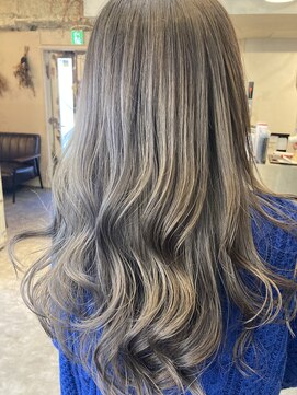 ヘアスタジオニコ(hair studio nico...) ホワイトシルバー