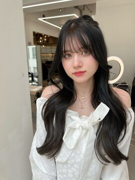 フィル 横浜(fil) 黒髪ロング_ネビージュこなれミディ