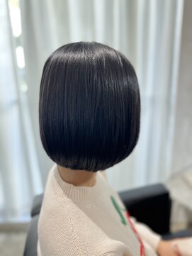 ツムグ 代官山店(TUMUGU) 30代40代50代×グレージュカラー白髪ぼかし×小顔ショート代官山