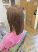 ストレートミディアムボブ