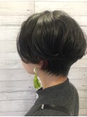 ショートボブ