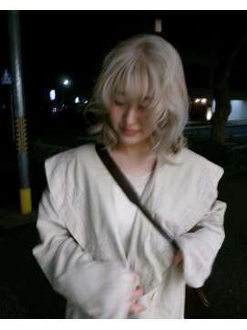 ユー(yew) ハイトーン/ケアブリーチ/ブリーチ/ダブルカラー/ミルクティー