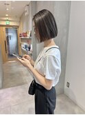YOKE 切りっぱなしボブ大人ボブアッシュグレージュダブルカラー