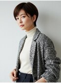 大人女性のひし形ショートスタイル