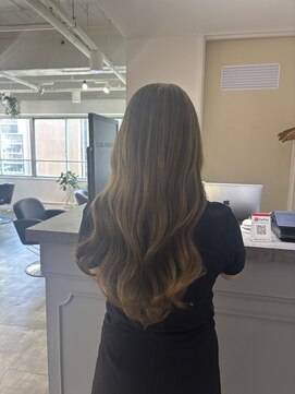 イリ 梅田(ili) オリーブベージュ