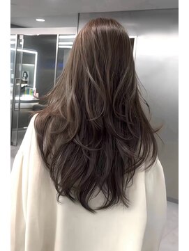 ランズ(LANDS) くすみベージュ　レイヤーカット 【韓国ヘア 大阪 梅田】