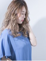 カジュアルセクシーなふんわりロング