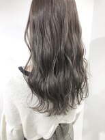 ネイヴィル(navile)&nbsp;マットベージュで透明感を☆