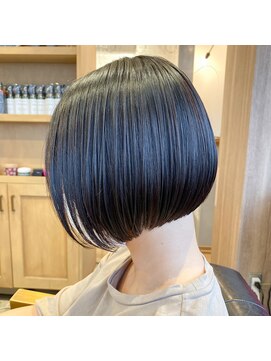 ラボヌールヘアーレーヴ 池袋店(La Bonheur hair reve) 前下がりぱっつんボブ