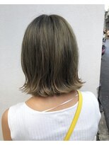 モルニ(MORNI)&nbsp;外はねボブ_マロンベージュ Aラインボブ かきあげ