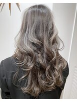 オーク ガーデン 中目黒(OAK garden)&nbsp;ホワイトベージュ×ハイライト♪２０代/３０代【中目黒/代官山】