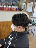 センターパート毛流れパーマ