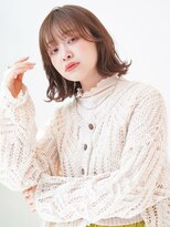 プレジールバイラファブリック(PLAISIR by LA FABRIQUE)&nbsp;PLAISIR草加　外ハネボブミルクティーベージュ 切りっぱなしボブ