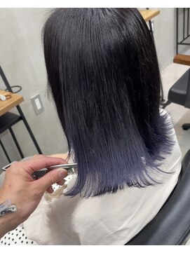 イキプラスディードットログ 大和八木駅前店(ikii+D.Log) ネイビー　裾カラー　グラデーション　奈良　大和八木