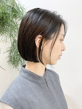 ミィ 表参道(mee.) 【mee.】ハセガワヒトシ 前下がり 丸み ボブ 暗髪