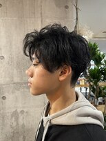 トゥーミー(to mee) 【メンズ】癖毛を活かしたパーマ風ツーブロマッシュ【小松】