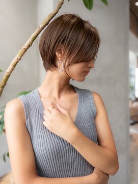 イオ 本厚木(io) ショートヘア似合わせカットグレージュカラーイメチェン小顔