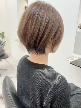 スリー(Th:ree) 大人可愛い20代30代40代丸みとくびれショートボブ◎