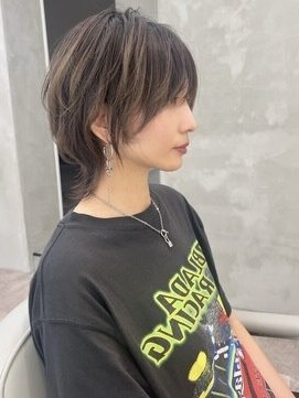 ダブルトーキョー シブヤ(W-TOKYO SHIBUYA) くびれが可愛いウルフカット ウルフ ネオウルフ